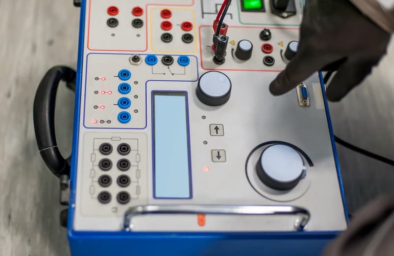 naladka-ustrojstv-relejnoj-zashchity-i-avtomatiki